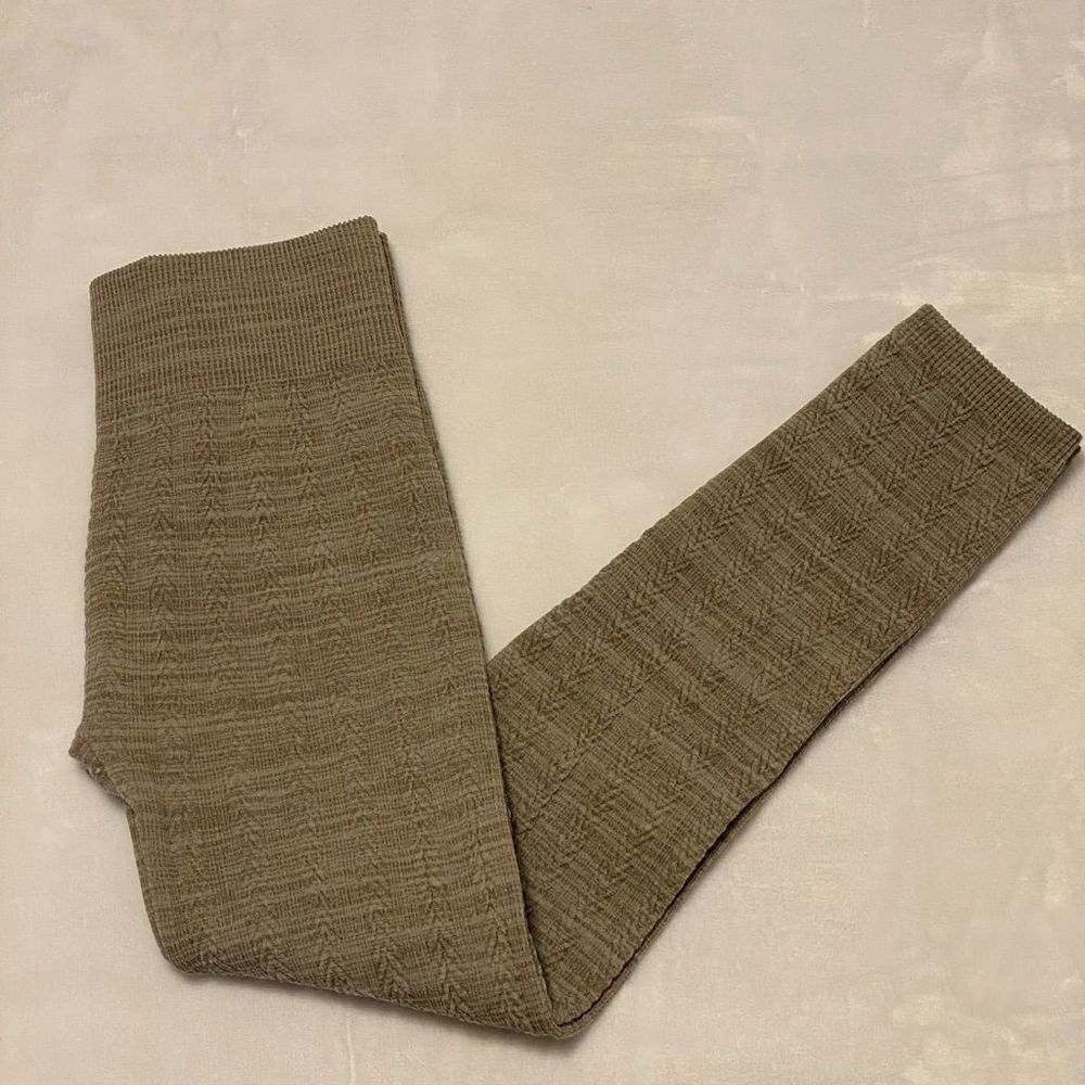 🍁 3/$25 🍁 First Kick | One Size Fits All | Maternity Leggings | Cream